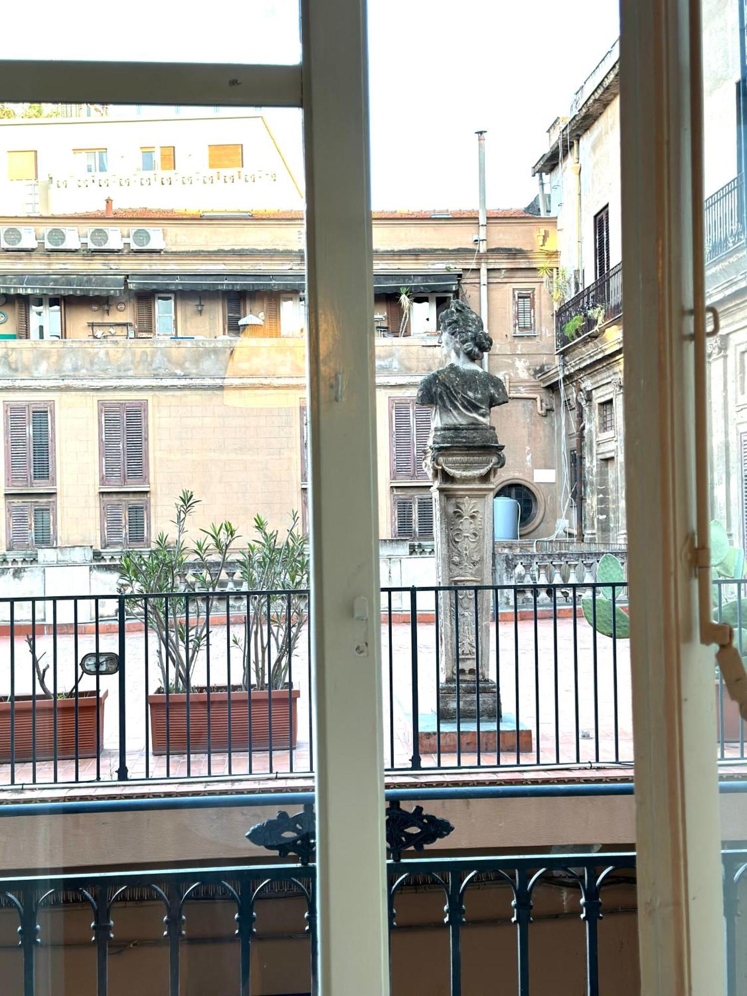 Apartament A Un Passo Dal Massimo 2 Palermo Zewnętrze zdjęcie